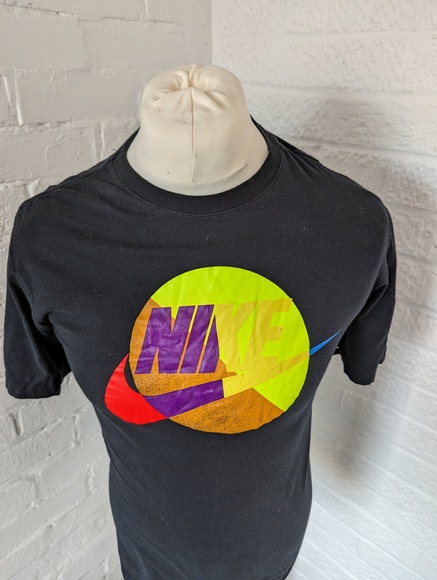 The Nike Tee Crew Neck T Shirt - Size XS - Black - Cotton - P2P 18" - Picture 2 of 7